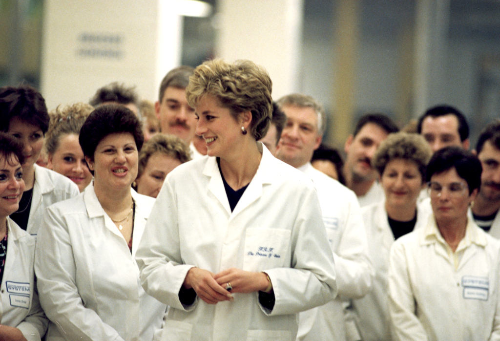 058792 Visit by Diana Princess of Wales 1992 4087038134